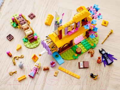 Конструктор Lego Disney Лесной домик Спящей красавицы / 43188