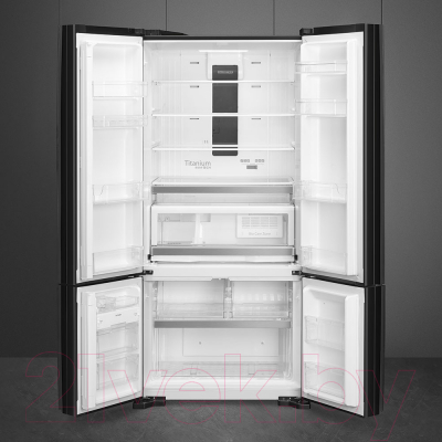 Холодильник с морозильником Smeg FQ70GBE