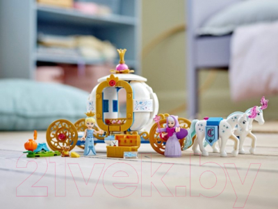 Конструктор Lego Princess Королевская карета Золушки / 43192