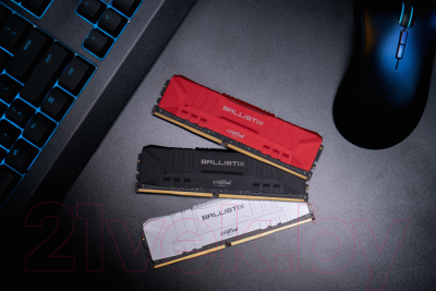 Оперативная память DDR4 Crucial BL8G36C16U4B