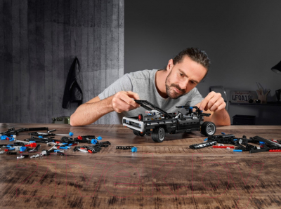 Конструктор Lego Technic Dodge Charger Доминика Торетто 42111