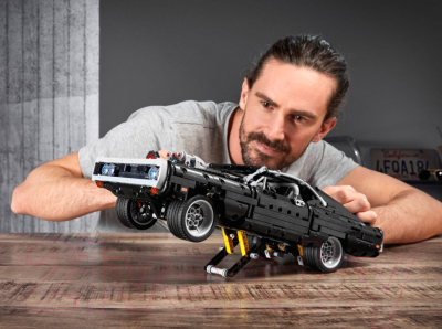 Конструктор Lego Technic Dodge Charger Доминика Торетто 42111