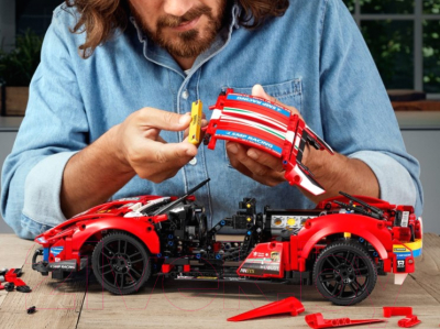 Конструктор Lego Technic Ferrari 488 GTE AF Corse 51 / 42125