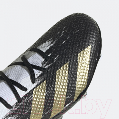 Бутсы футбольные Adidas Predator 20.3 FG / FW9196 (р-р 7.5, белый/черный)