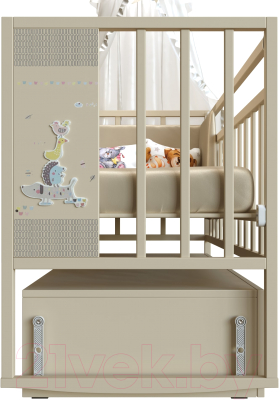 Детская кроватка VDK Mini Loft 3D My Friends маятник с ящиком (Milky)