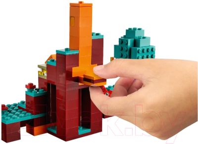 Конструктор Lego Minecraft Искаженный лес / 21168