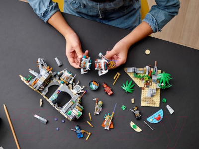 Конструктор Lego Ninjago Деревня Хранителей / 71747