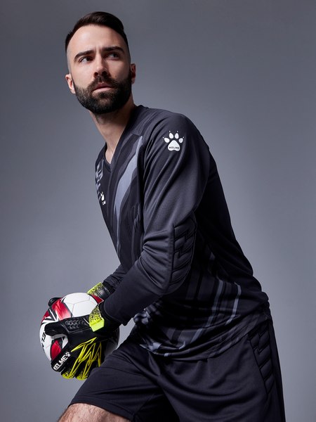 Футбольная форма Kelme Long Sleeve Goalkeeper Suit / 3801286-000 (M)