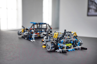 Конструктор Lego Technic Bugatti Chiron / 42083
