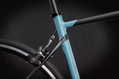 Велосипед Cube Attain 56см 2021 (серый/голубой/красный)
