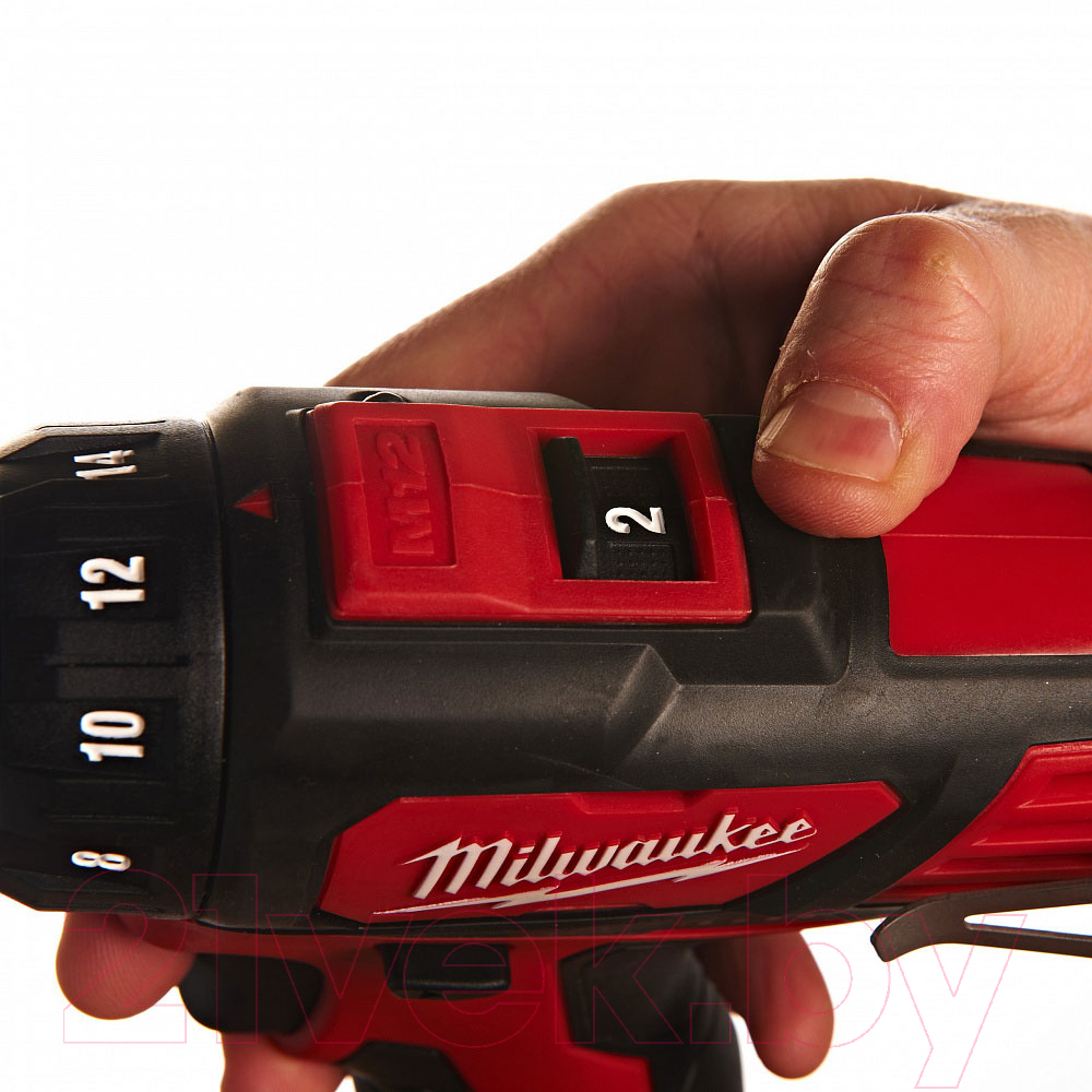 Аккумуляторная дрель-шуруповерт Milwaukee M12BDD-0 / 4933441930