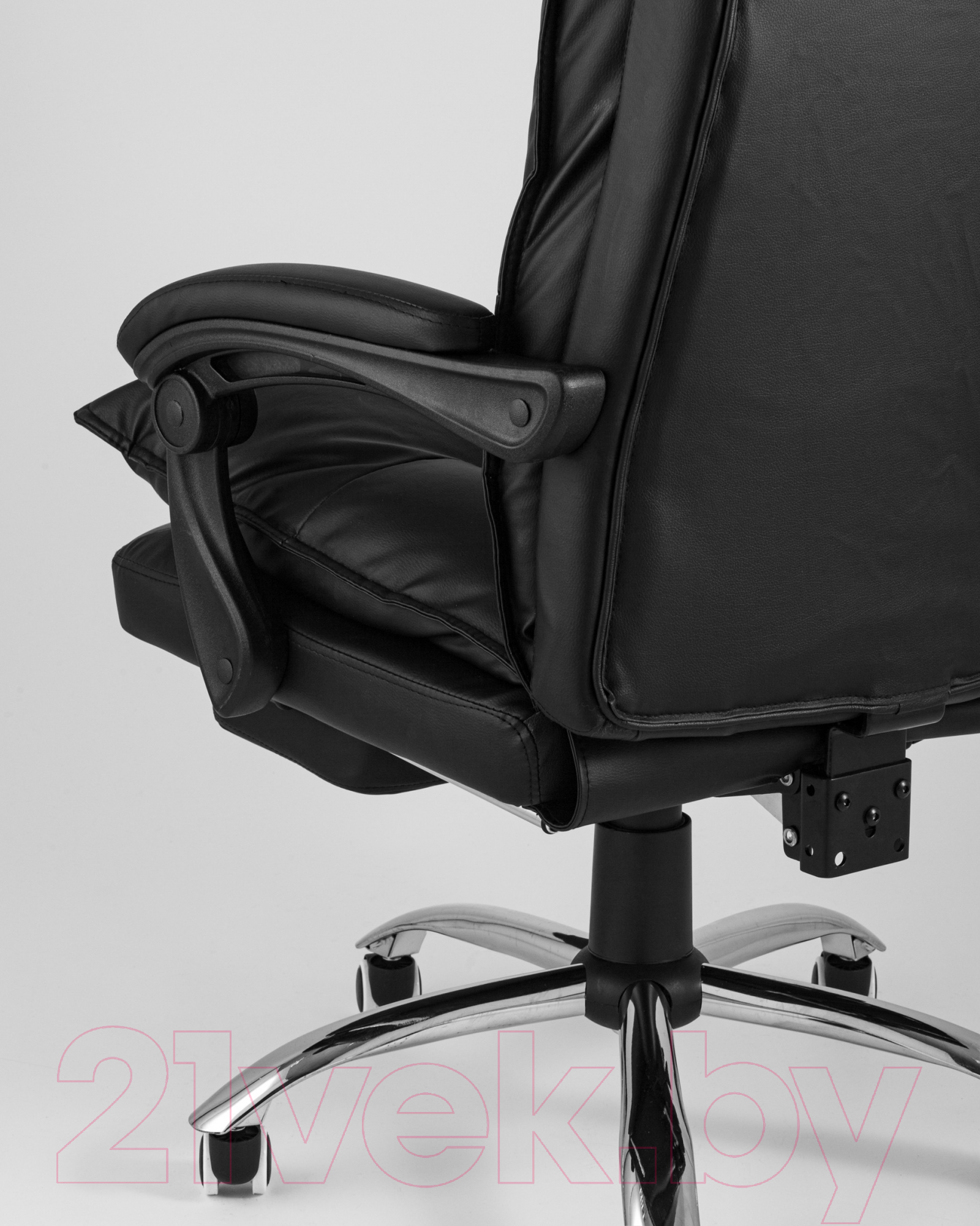 Кресло офисное TopChairs Alpha D-401 (черный)