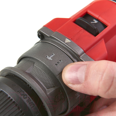 Аккумуляторная дрель-шуруповерт Milwaukee M12 FPDX-202X / 4933464136