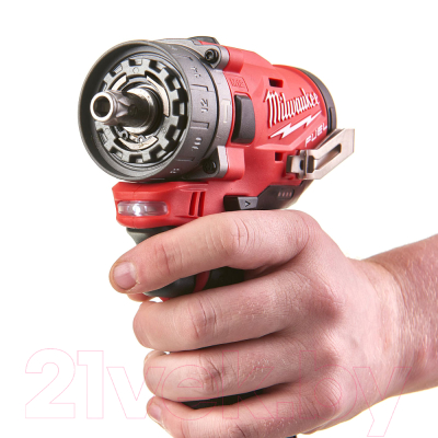 Аккумуляторная дрель-шуруповерт Milwaukee M12 FPDX-202X / 4933464136
