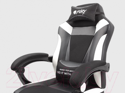 Кресло геймерское Fury Avenger M+ / NFF-1710 (черный/белый)