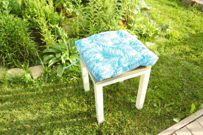 Подушка для садовой мебели Эскар Sky Palma 40x40 / 121262140 (белый/голубой)
