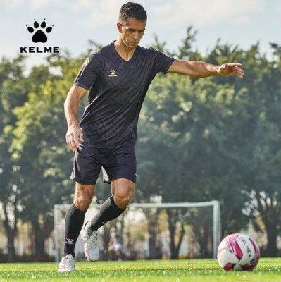 Футбольная форма Kelme Short-Sleeved Football Suit / 8151ZB1006-000 (XL, черный)