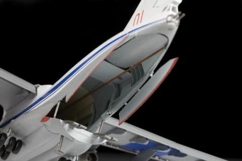 Сборная модель Звезда Самолет ИЛ-76 / 7011 — фото 5