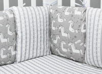 

Бортик в кроватку Amarobaby, Сказочные единорожки