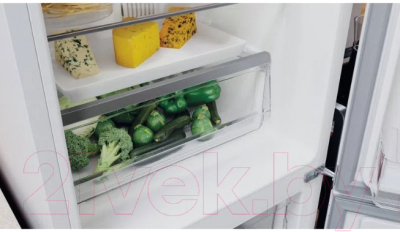 Холодильник с морозильником Hotpoint HTS 4180 W