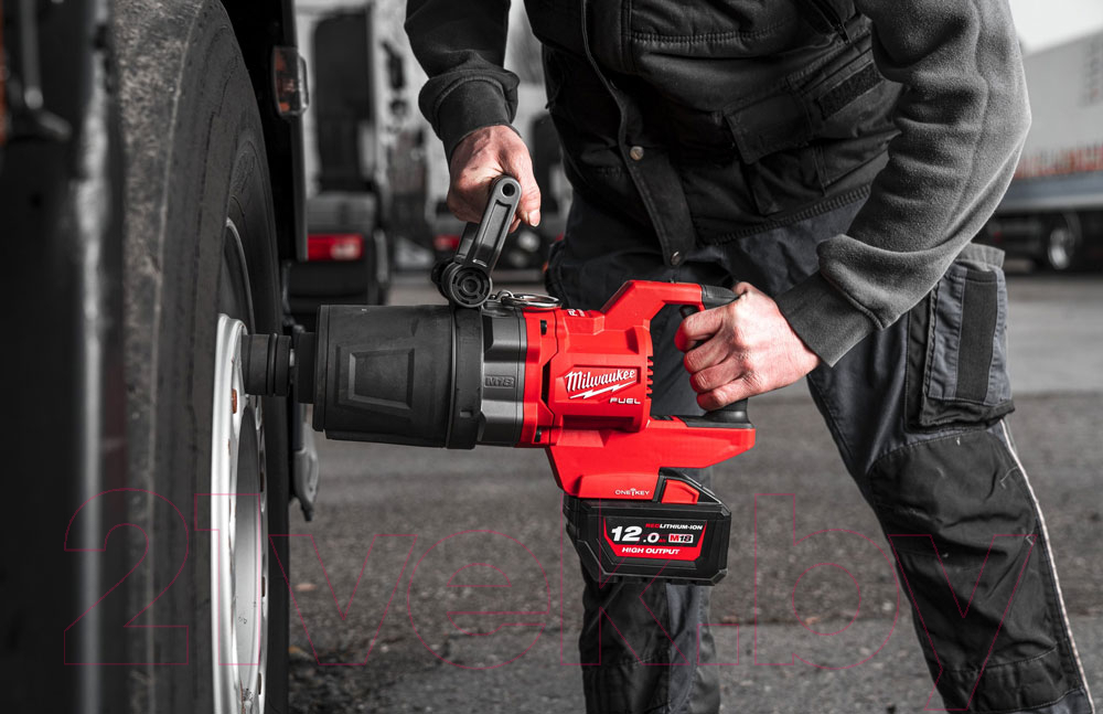 Аккумуляторный гайковерт Milwaukee M18 ONEFHIWF1DS-121C / 4933472072