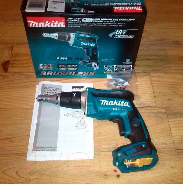 Профессиональный шуруповерт Makita DFS452Z