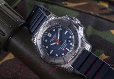 Часы наручные мужские Victorinox I.N.O.X. Professional Diver 241734