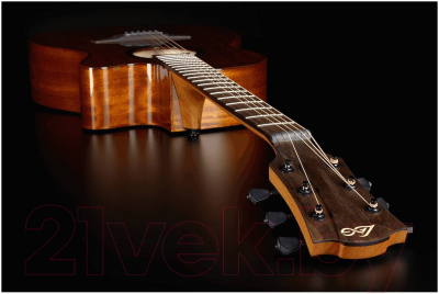 Электроакустическая гитара LAG T-98A CE