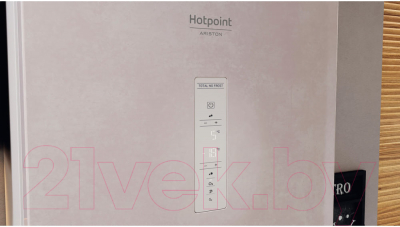 Холодильник с морозильником Hotpoint-Ariston HTS 8202I M O3