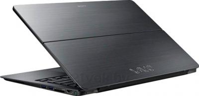Ноутбук Sony VAIO SVF15N2Z2RB - вид сзади
