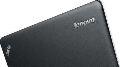 Ноутбук Lenovo ThinkPad Edge E540 (20C6A00FRT) - логотип на крышке