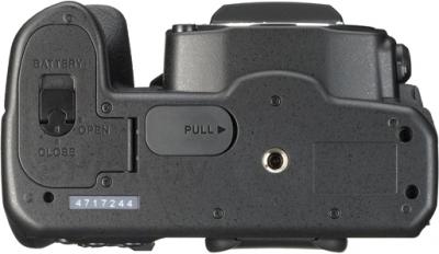 Зеркальный фотоаппарат Pentax K-3 Body (черный) - вид снизу
