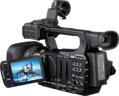 Видеокамера Canon Legria XF100 - вид сзади