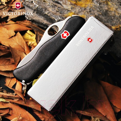 Нож туристический Victorinox Sentinel 0.8413.M3