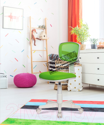 Кресло детское Бюрократ CH-W 299/PK/TW-13A (пластик белый/розовый, TW-06A/TW-13A) - Фото другой расцветки в интерьере 