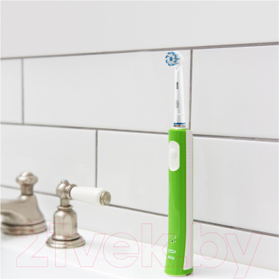 Электрическая зубная щетка Oral-B Junior For Children Aged 6+ Green / D16.513.1