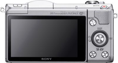 Беззеркальный фотоаппарат Sony Alpha ILCE-5000L (Silver) - вид сзади