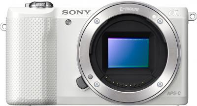 Беззеркальный фотоаппарат Sony Alpha ILCE-5000L (белый) - вид спереди