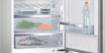 Холодильник с морозильником Siemens KG49NAI22R