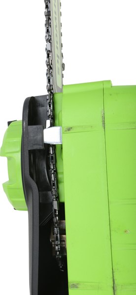 Пила цепная аккумуляторная Greenworks GD24CS30 бесщеточная 24V 30см / 2007007UA (c АКБ 2Ач и ЗУ)