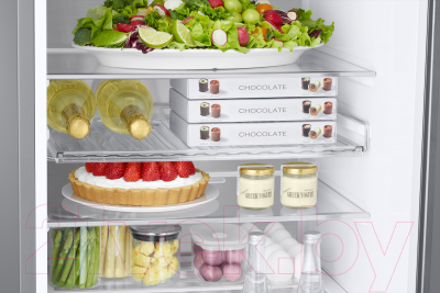 Холодильник с морозильником Samsung RB38A7B6239/WT