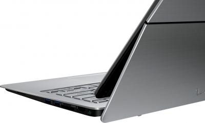 Ноутбук Sony Vaio SVF11N1S2RS - вид сзади