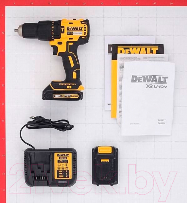 Профессиональная дрель-шуруповерт DeWalt DCD778S2T-QW