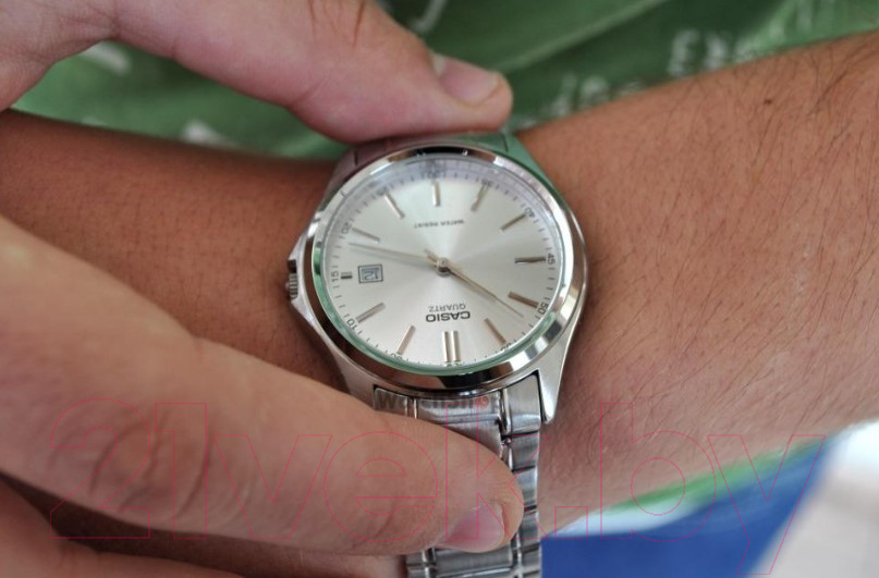 Часы наручные мужские Casio MTP-1183A-7A — фото 3