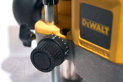 Профессиональный фрезер DeWalt DW621-QS