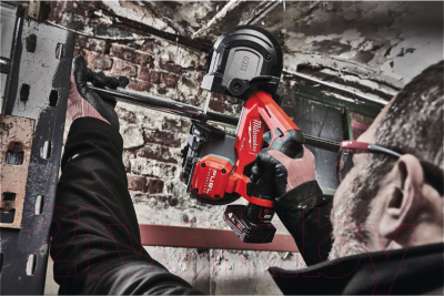 Изображение товара Профессиональная ленточная пила Milwaukee M12FBS64-402C Fuel / 4933478441