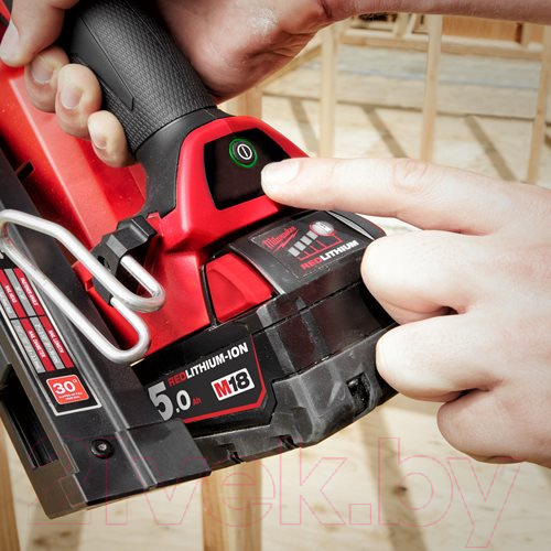 Аккумуляторный гвоздезабиватель Milwaukee M18FFNS-502C