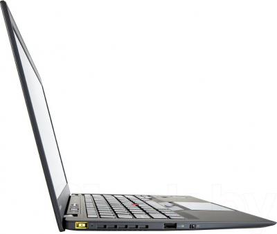 Ноутбук Lenovo ThinkPad X1 Carbon (20A7004DRT) - вид сбоку