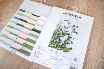 Набор для вышивания Letistitch Бабочки и синие цветы / LETI939