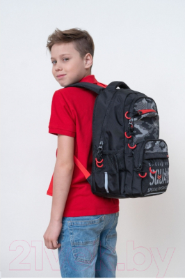 Школьный рюкзак Grizzly RB-254-3 (черный/красный)